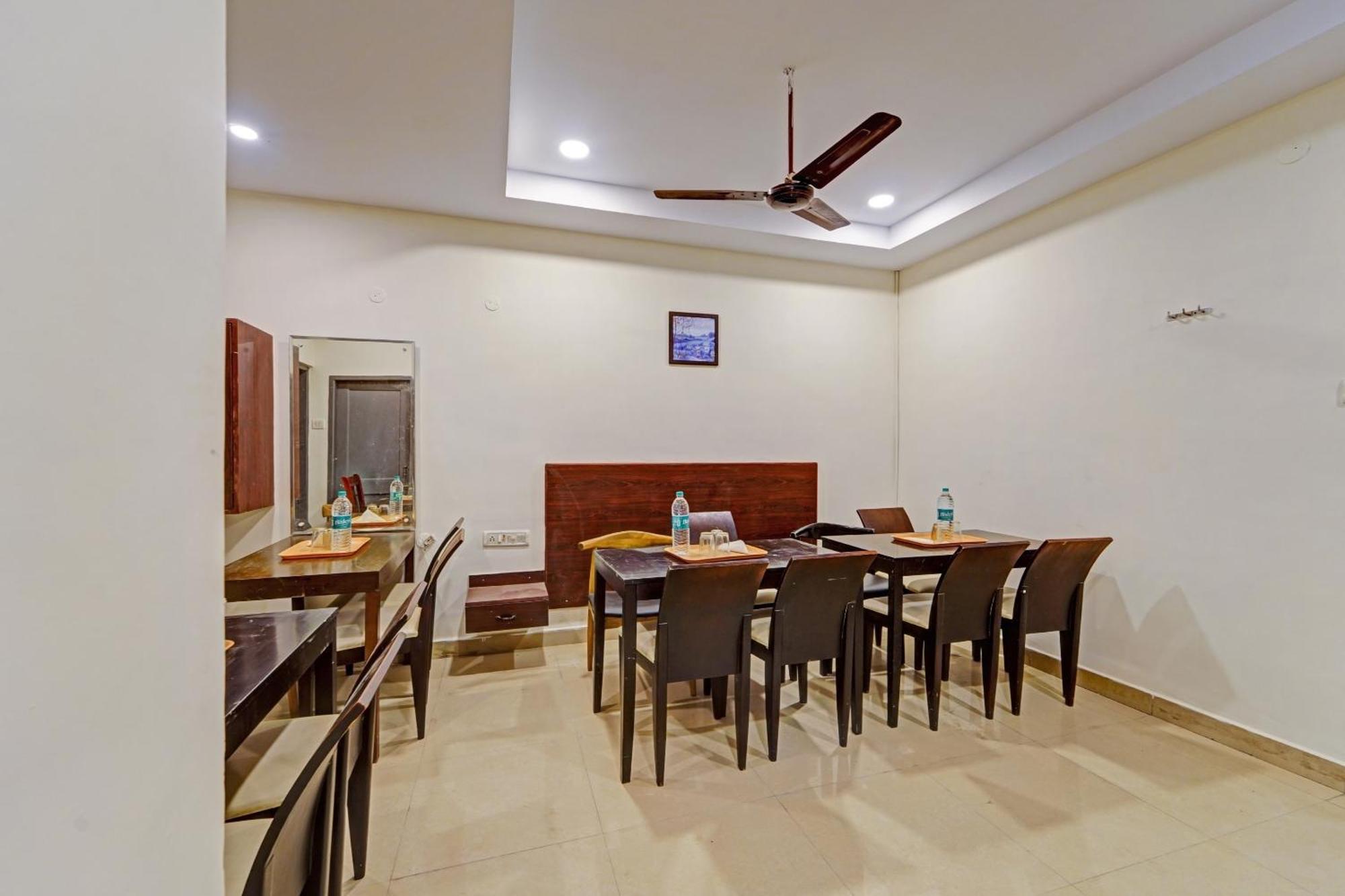 Super Townhouse G Silver Hotels Mount Road Chennai Exterior photo