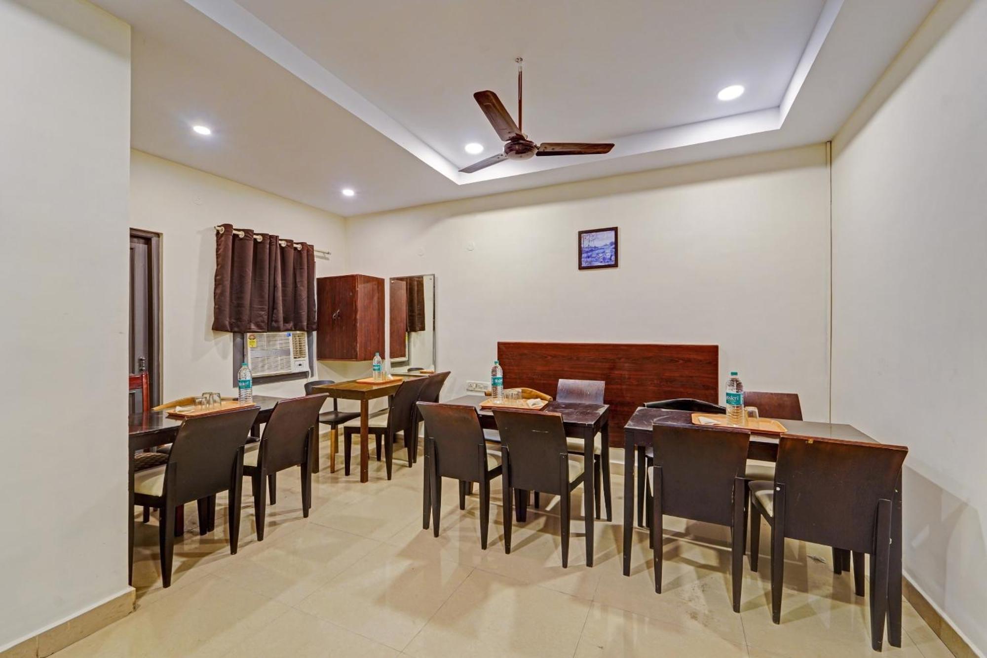Super Townhouse G Silver Hotels Mount Road Chennai Exterior photo